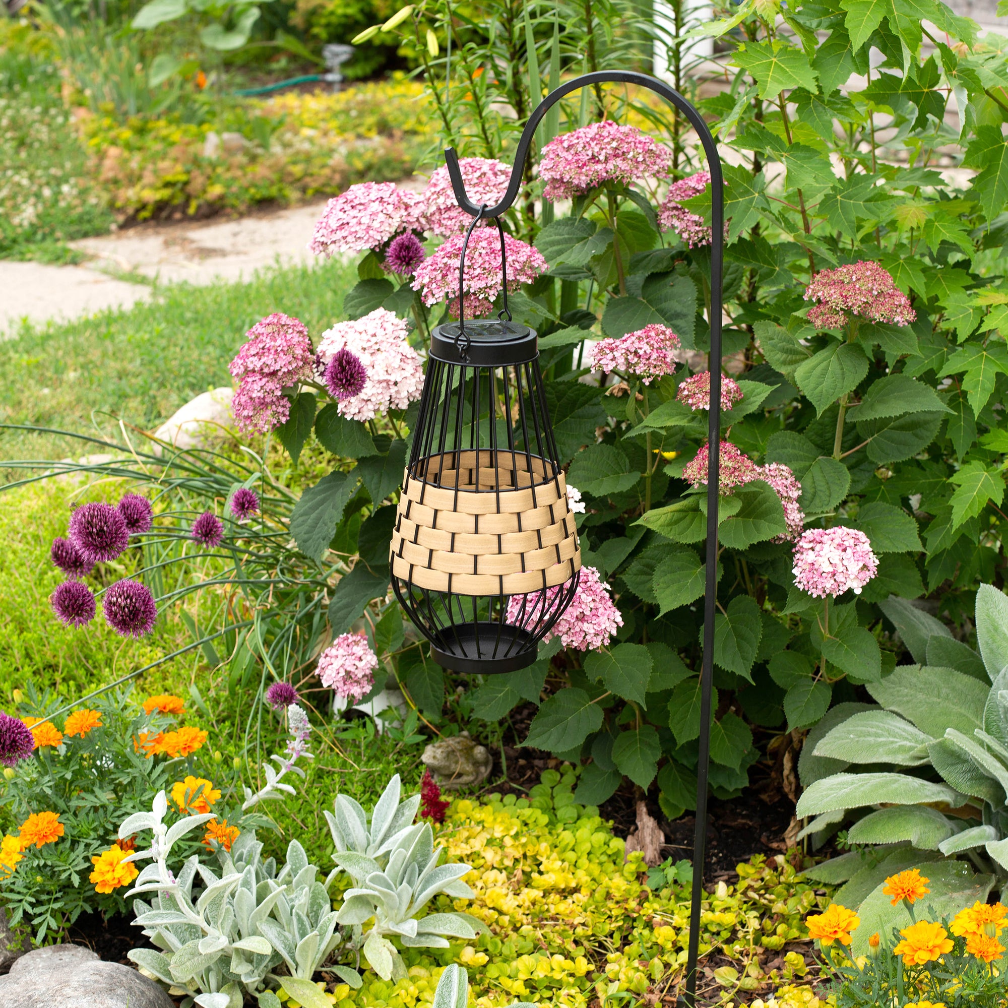 Lumisphere Monterrey Wicker Solar Lantern