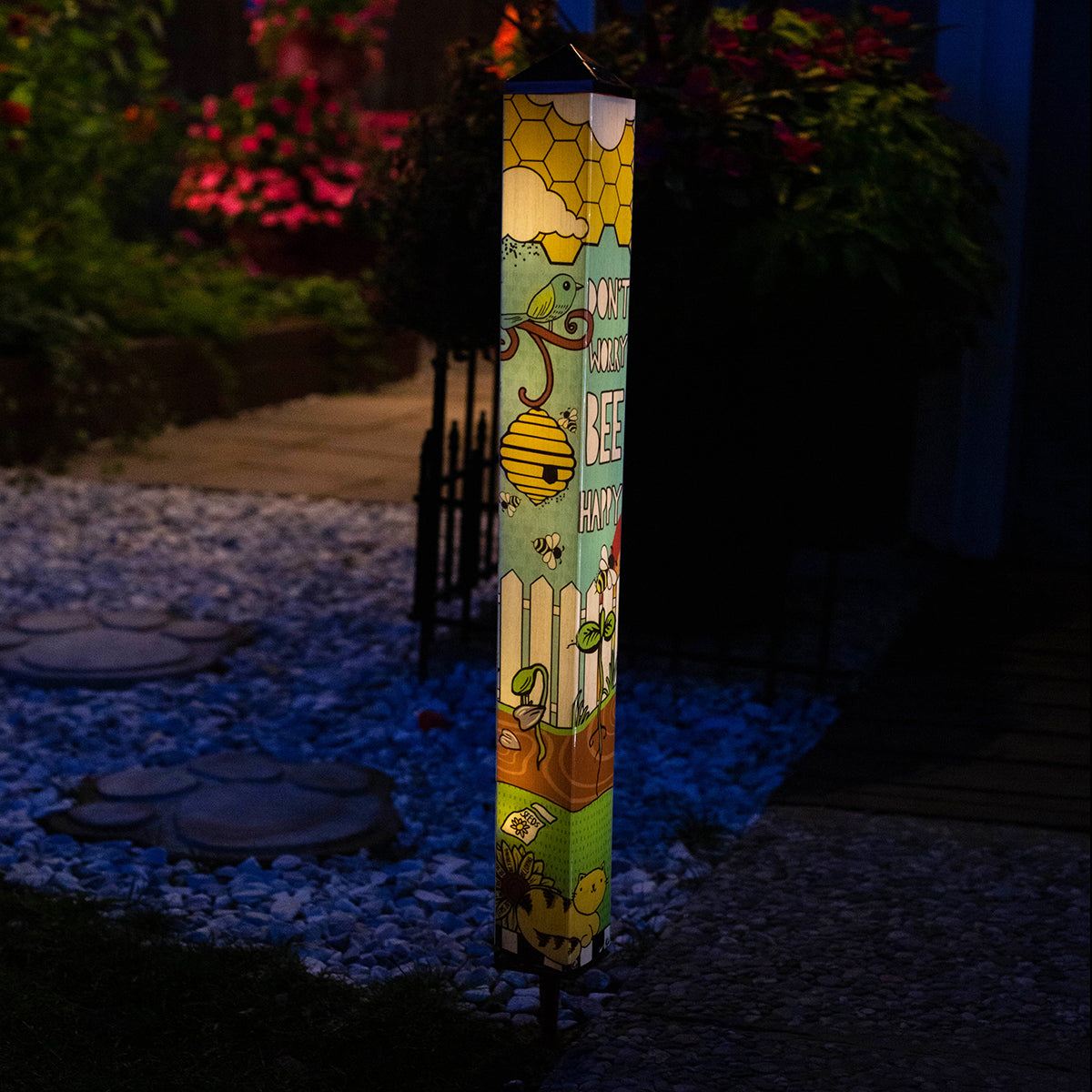 "Don't Worry, Be Happy" Solar Spirit Pole
