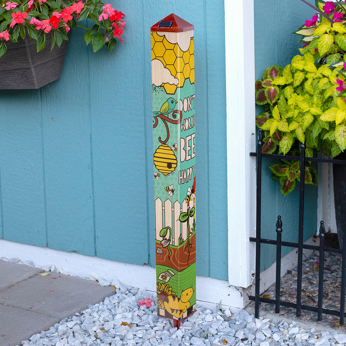 "Don't Worry, Be Happy" Solar Garden Pole