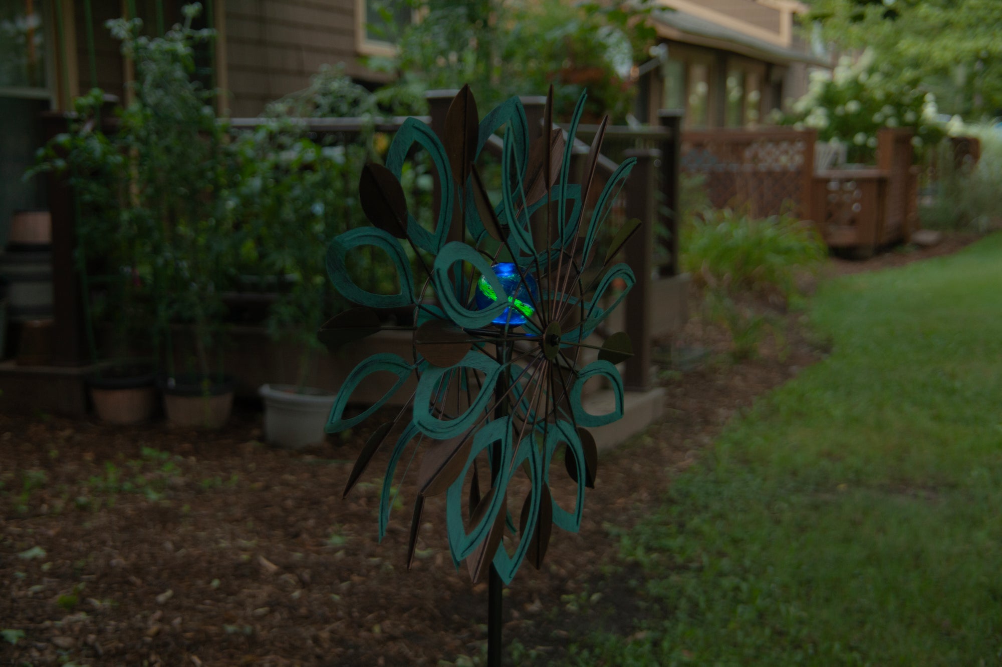 Lg. Illuminarie Mojave Dual-Motion Windwheel